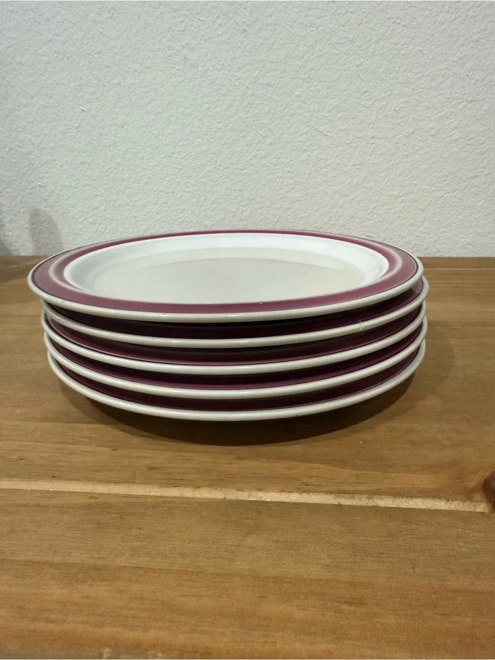 Sakura Cream Plate with Raspberry Trim - Picture 2 of 3